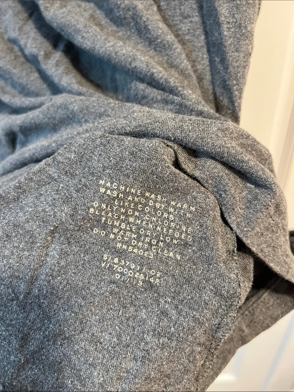 Banana Republic 100% Premium Pima Cotton T-Shirt in Grey Size Medium